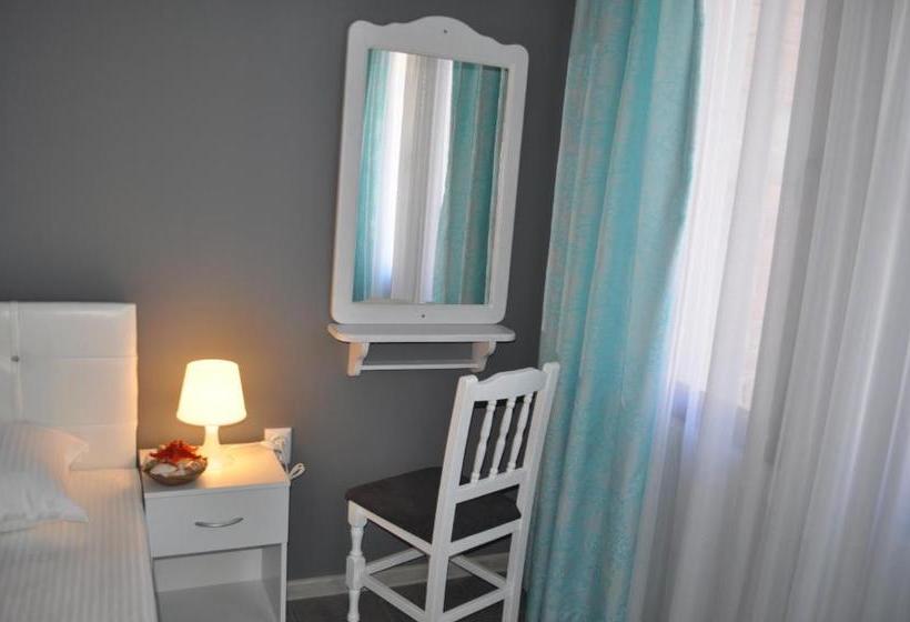 פנסיון La Kameya