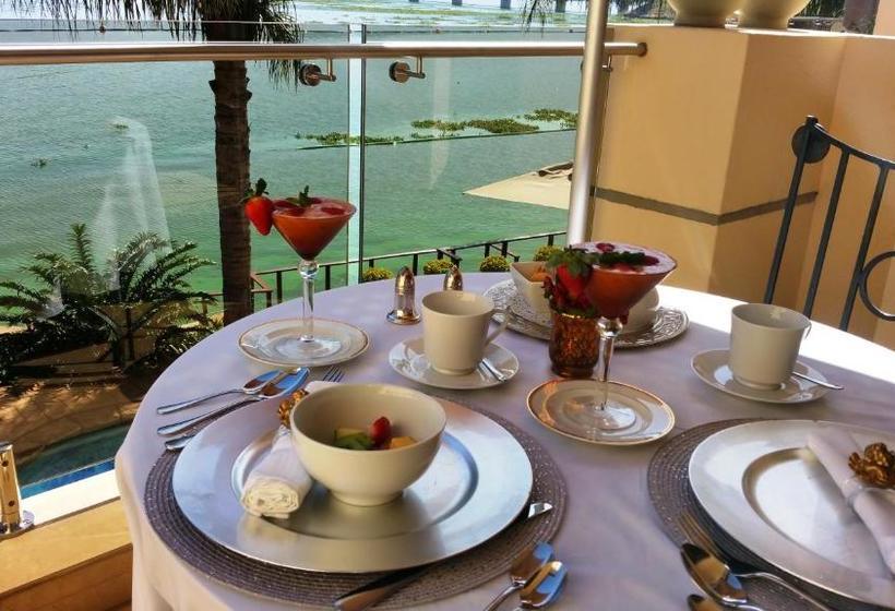 بنسيون The Blue Crane Villa