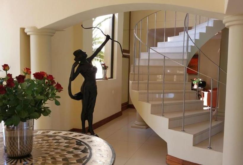 بنسيون The Blue Crane Villa