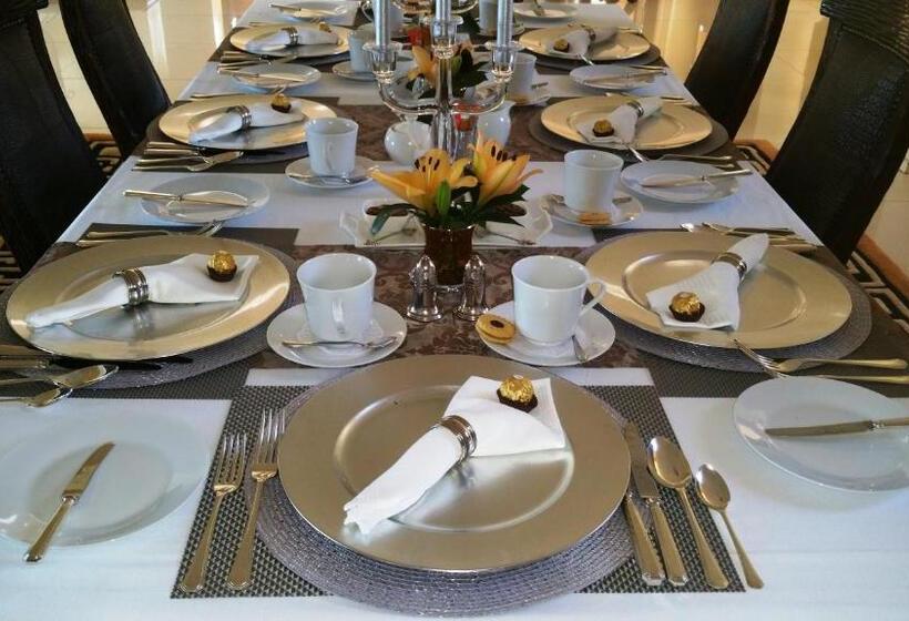 بنسيون The Blue Crane Villa