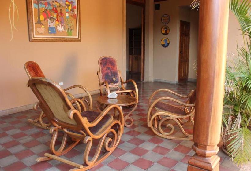 هاستل Backpackers Inn