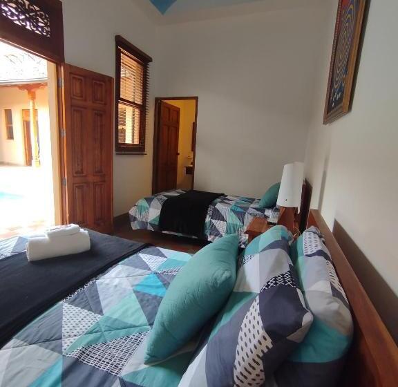 هاستل Backpackers Inn