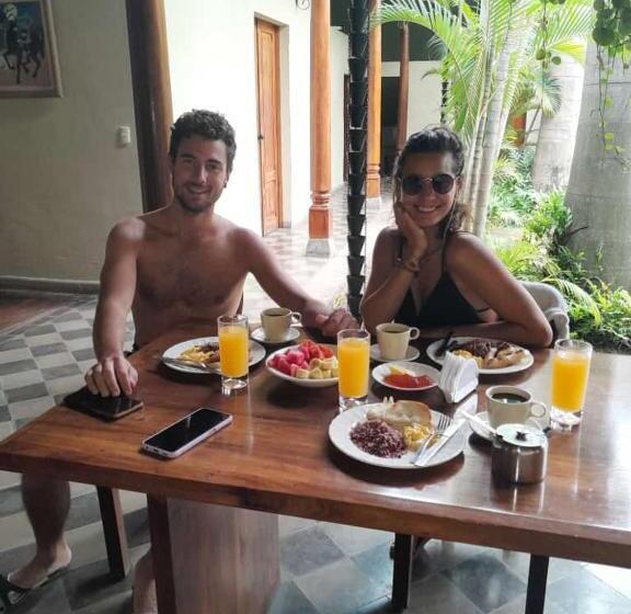 هاستل Backpackers Inn