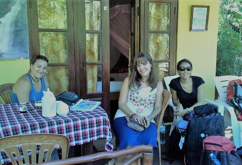 ユースホステル Ella Tunnel Corner Inn