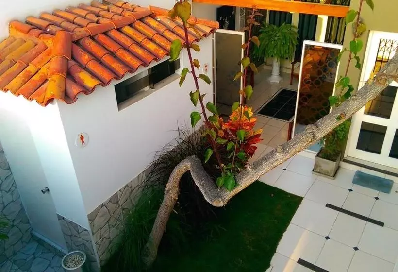 Majatalo Hostal La Rivera