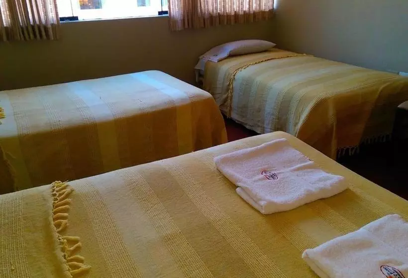 Majatalo Hostal La Rivera