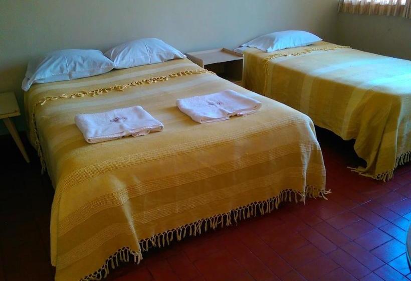 Pension Hostal La Rivera