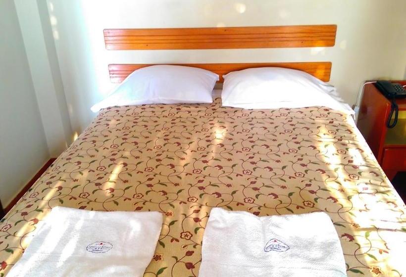 Pension Hostal La Rivera