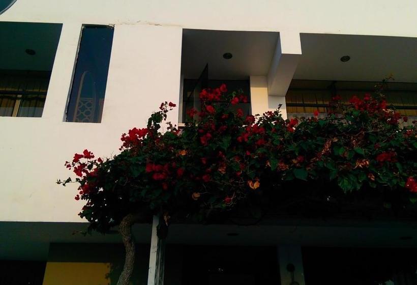 Pension Hostal La Rivera