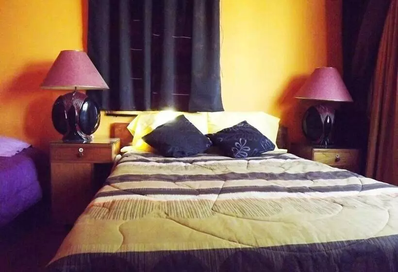 پانسیون Paris Hostal Boutique