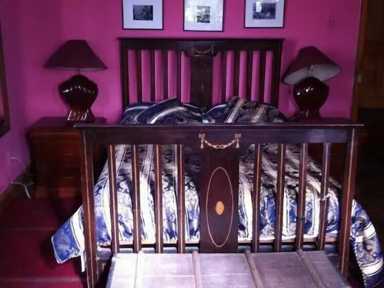 پانسیون Paris Hostal Boutique