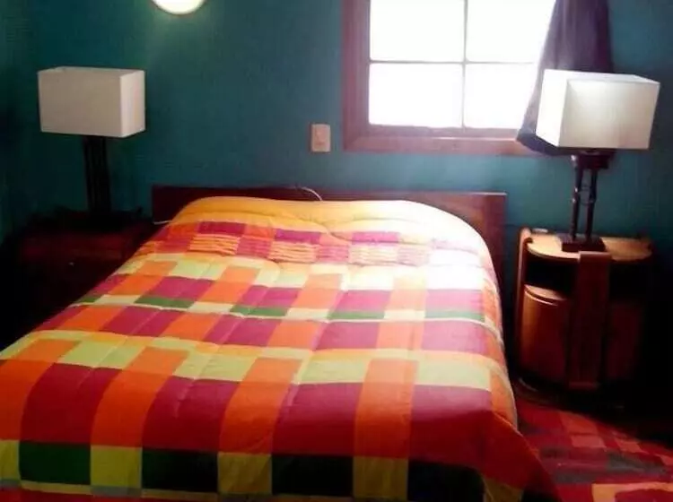 پانسیون Paris Hostal Boutique