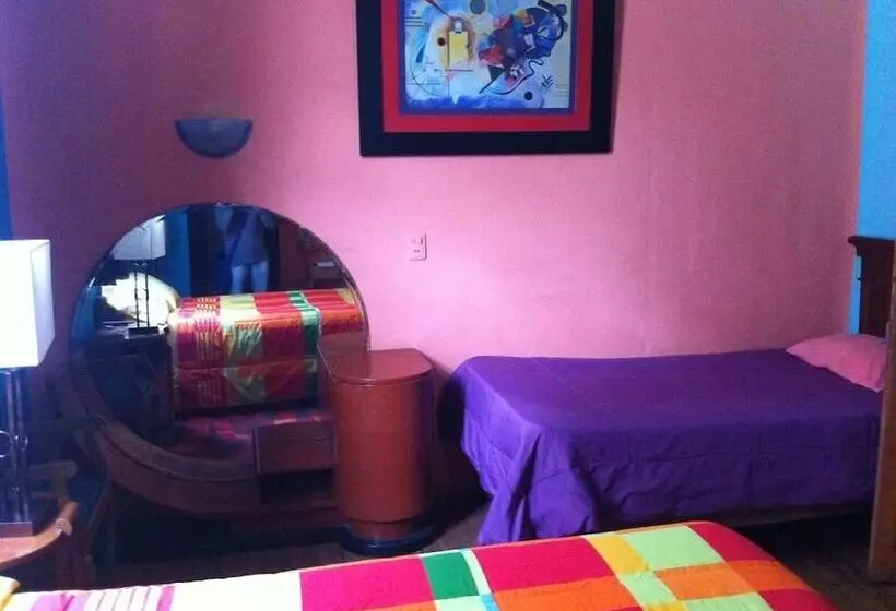 پانسیون Paris Hostal Boutique