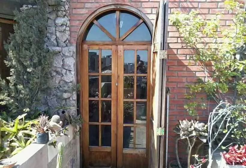 پانسیون Paris Hostal Boutique
