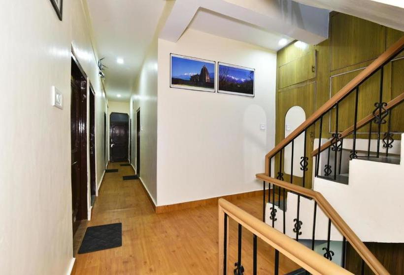 פנסיון Surbhi Guest House