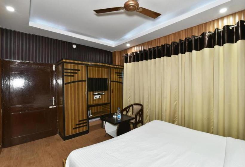 פנסיון Surbhi Guest House