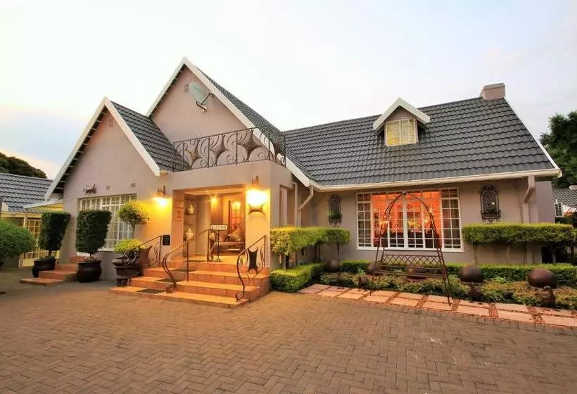 ペンション Avalon Guest Manor