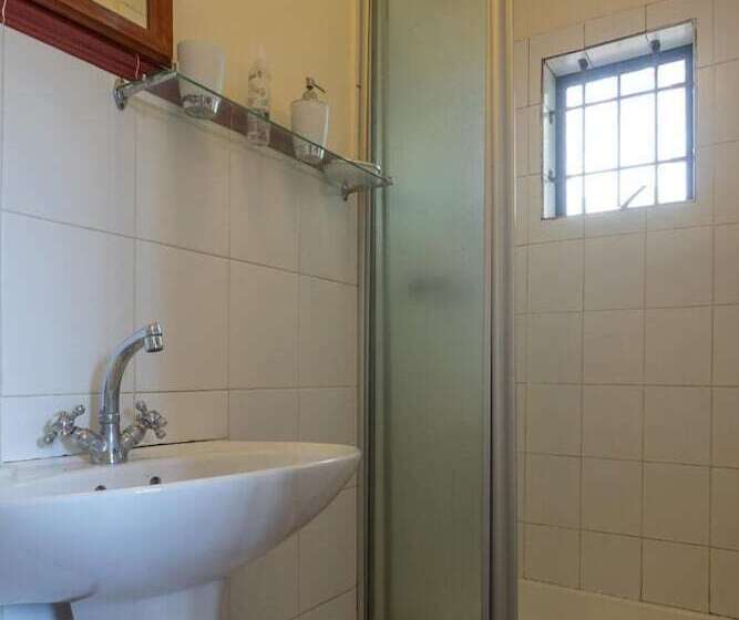 پانسیون Carrington Guest House