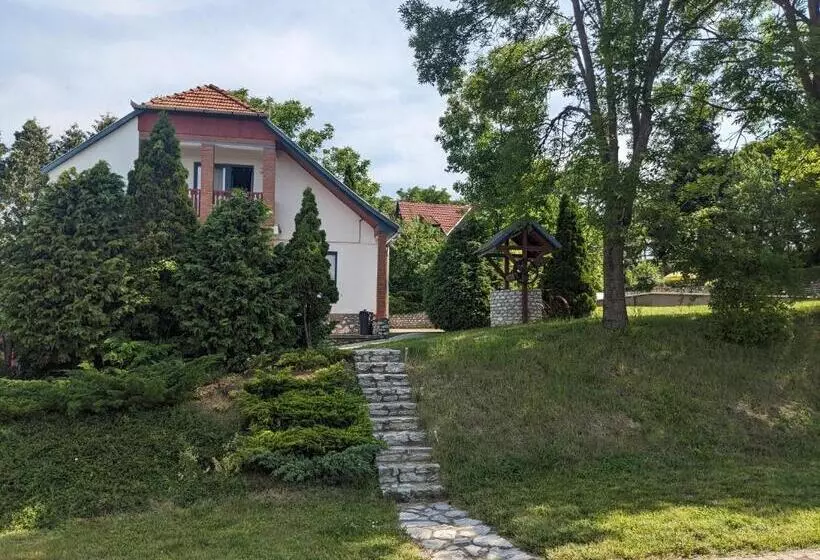 ペンション Guest House Magyar Route 66