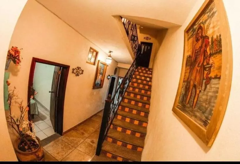 Majatalo Posada De La Conspiración