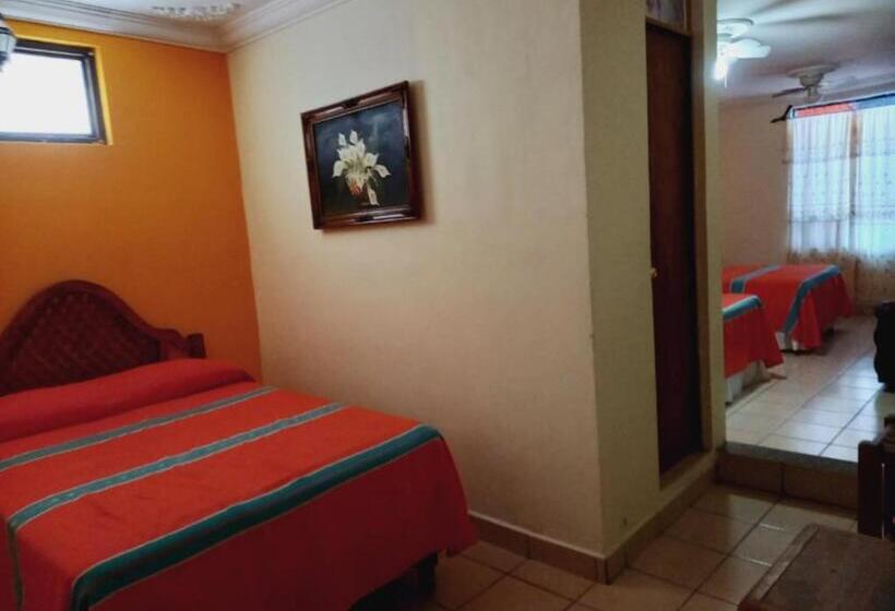 پانسیون Posada De La Conspiración