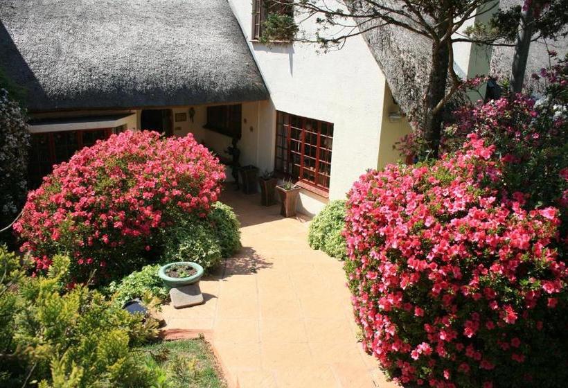 Пансион Thatchings Guest House