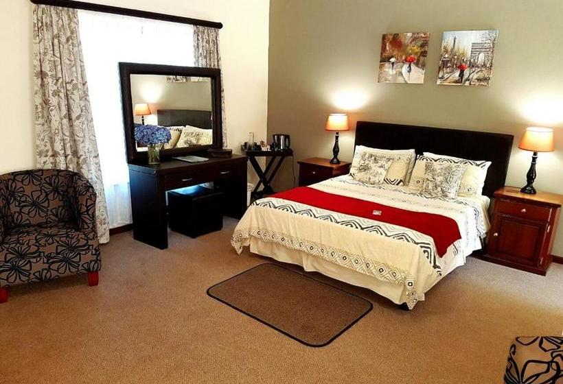 Пансион Thatchings Guest House