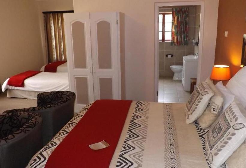 Пансион Thatchings Guest House