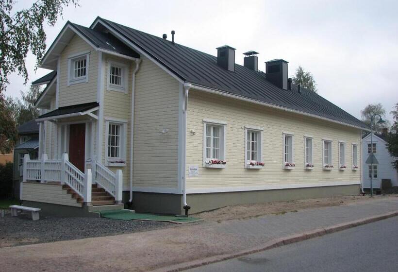 پانسیون Turusensaha Guesthouse