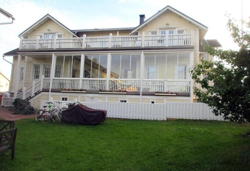 پانسیون Turusensaha Guesthouse