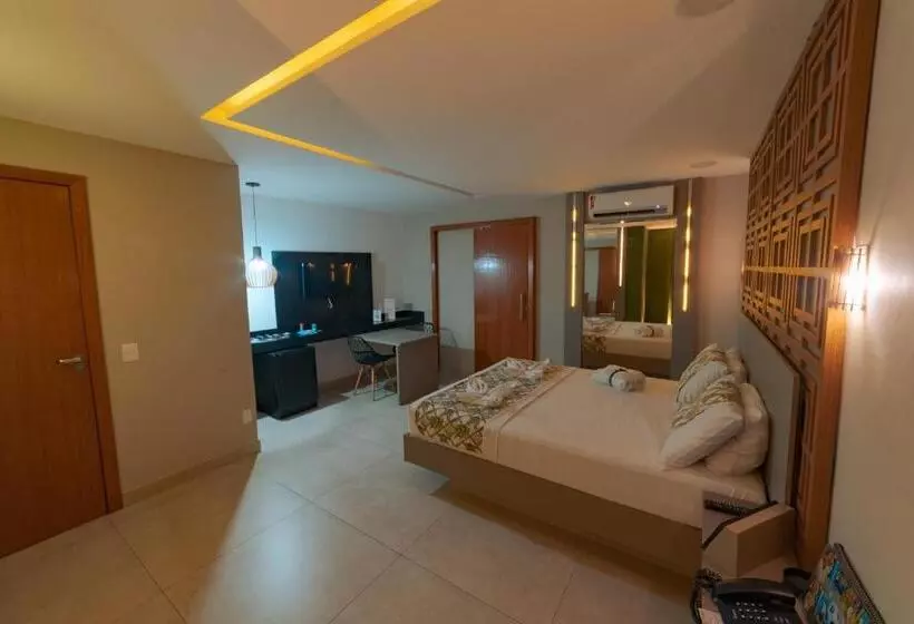 Status Motel   Check In Livre
