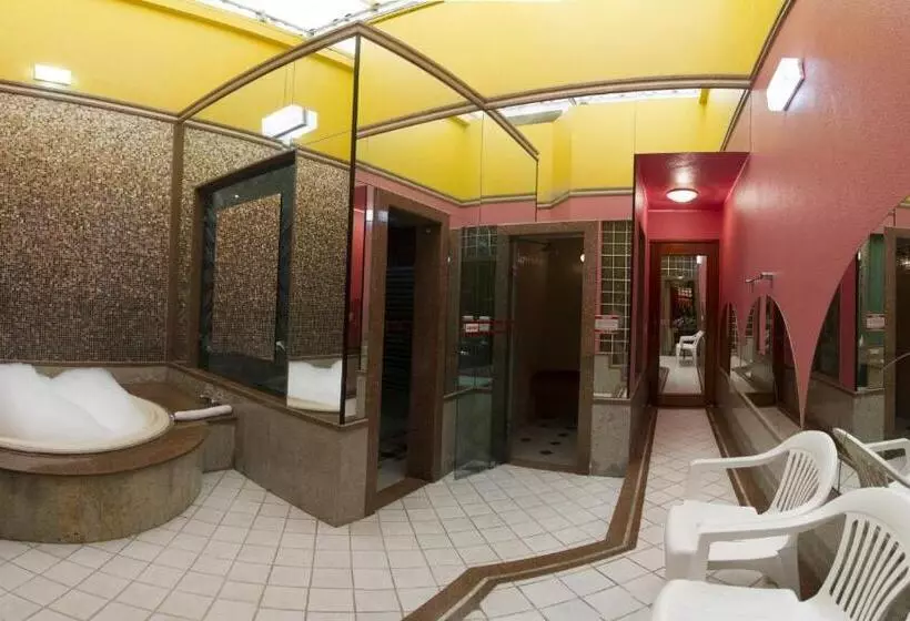 Status Motel   Check In Livre