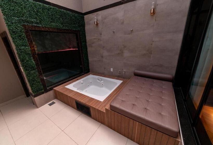 Status Motel Check In Livre