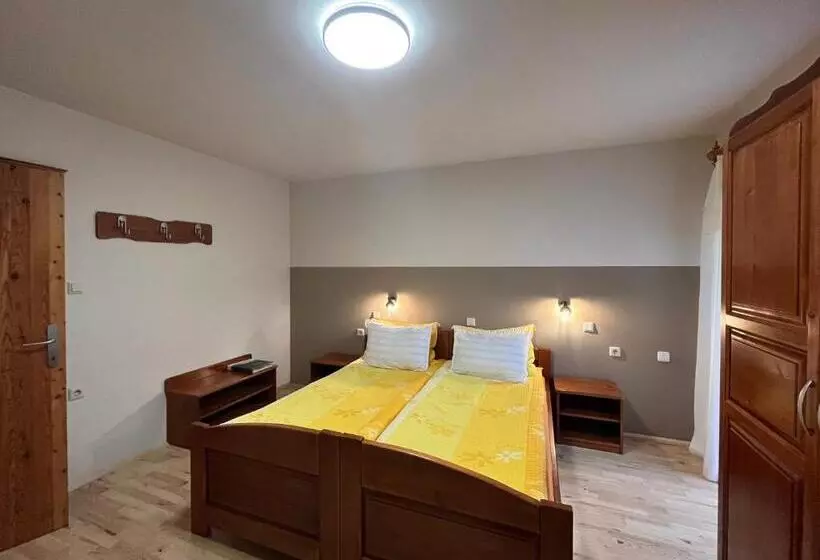 هتل Country House   Turistična Kmetija Ambrož Gregorc