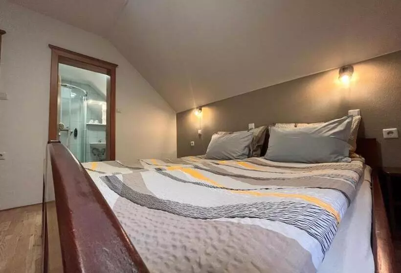 هتل Country House   Turistična Kmetija Ambrož Gregorc