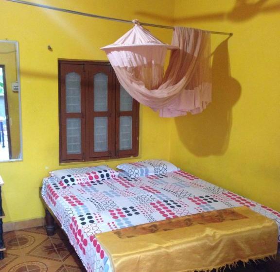 بنسيون Archana Guest House River View