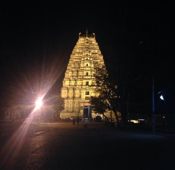 بنسيون Archana Guest House River View