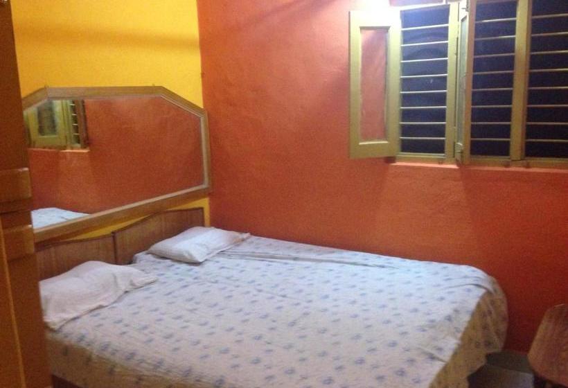 بنسيون Archana Guest House River View