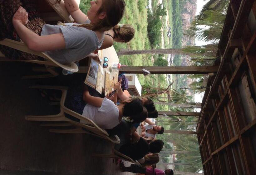 بنسيون Archana Guest House River View