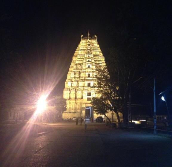 بنسيون Archana Guest House River View