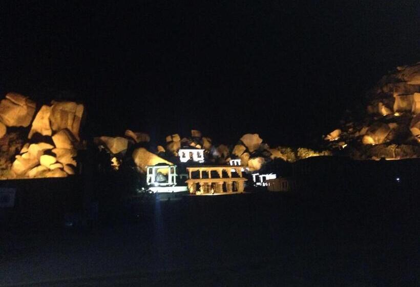 بنسيون Archana Guest House River View