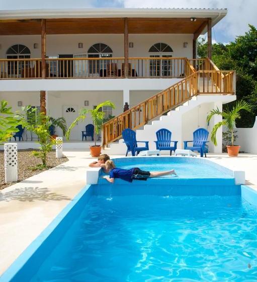 پانسیون Cosmopolitan Guesthouse