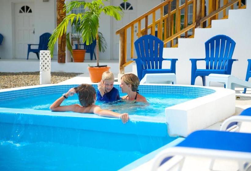 پانسیون Cosmopolitan Guesthouse