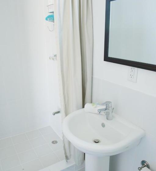 پانسیون Cosmopolitan Guesthouse