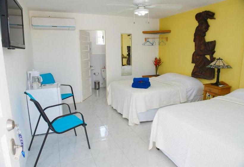 پانسیون Cosmopolitan Guesthouse