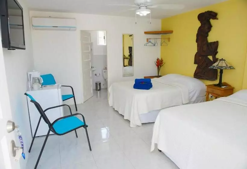 Majatalo Cosmopolitan Guesthouse