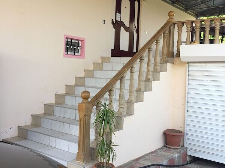 پانسیون Hasanovs Villa