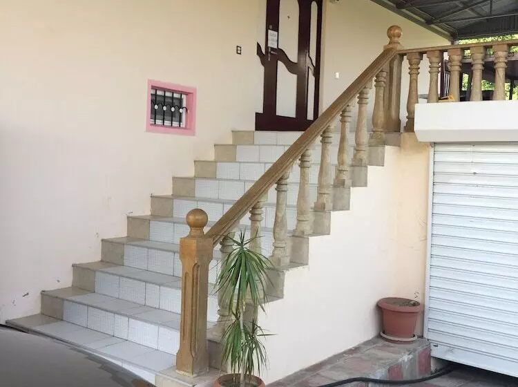 پانسیون Hasanovs Villa