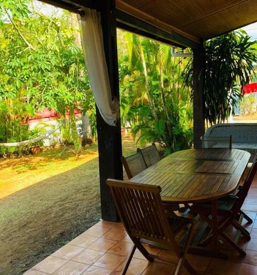 Marina , 2mn à Pieds Plage Boucan Canot