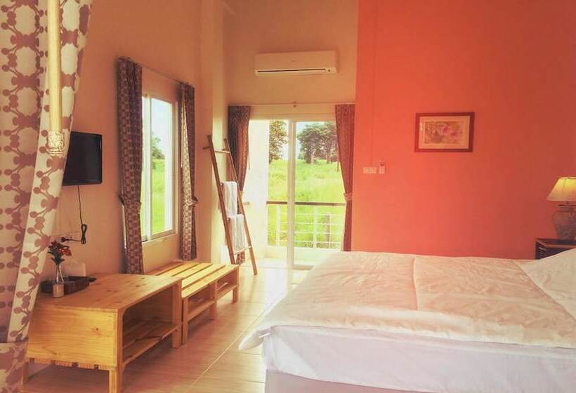 호스텔 Thorfun Guesthouse In The Garden